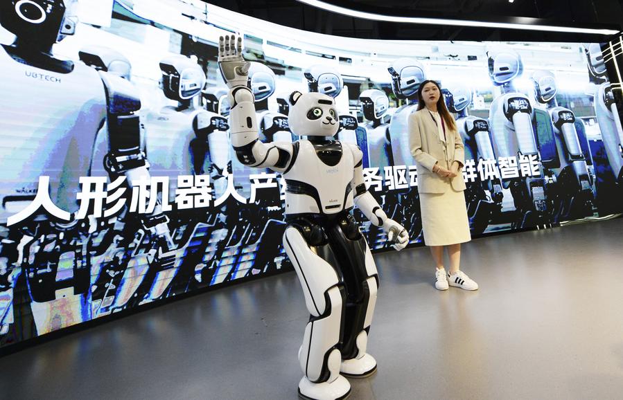 Robot industry thrives in south China's Guangdong