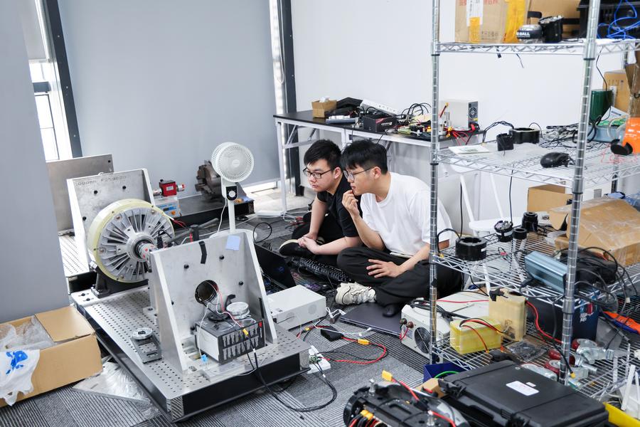 Robot industry thrives in south China's Guangdong