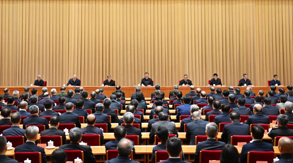 Xi calls for building community with shared future with neighboring countries