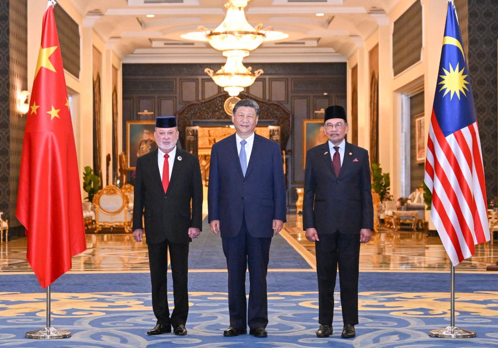 Xi urges joint efforts to build high-level strategic China-Malaysia community with shared future