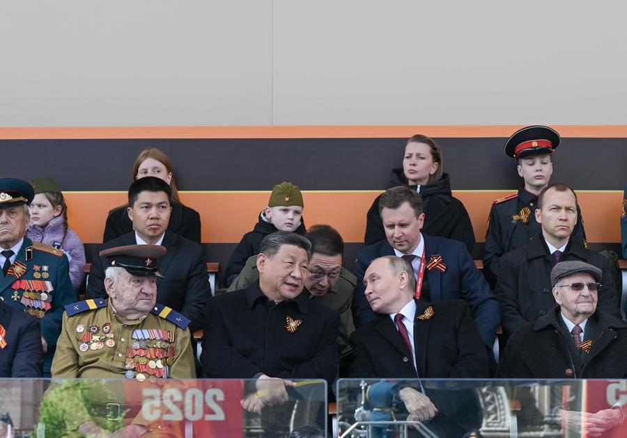 Remember history to illuminate future -- Xi attends Victory Day commemorations in Moscow