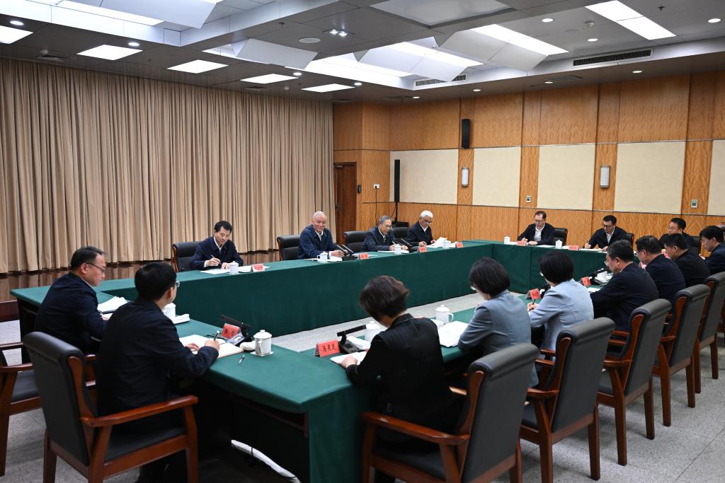 Senior CPC official stresses problem-oriented approach in work conduct education campaign