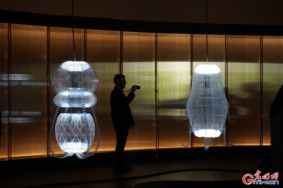 Exhibition reimagines planetary life through machines and microbes