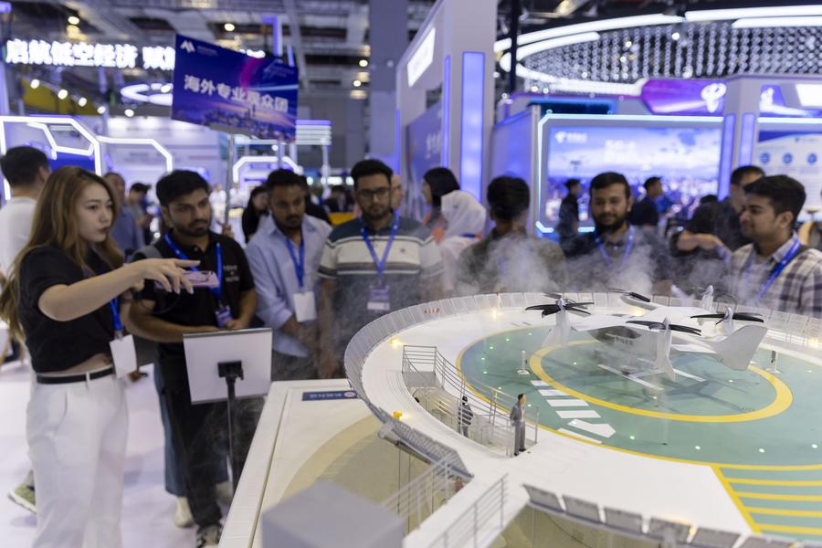 Low-altitude economy expo held in Shanghai