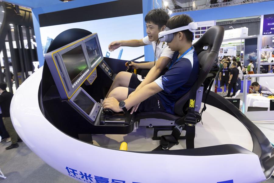 Low-altitude economy expo held in Shanghai