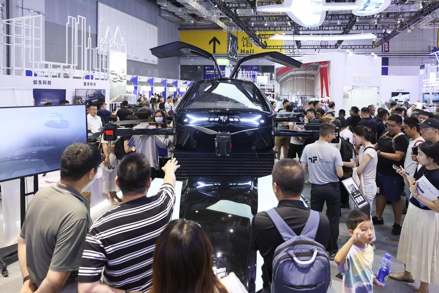Low-altitude economy expo held in Shanghai