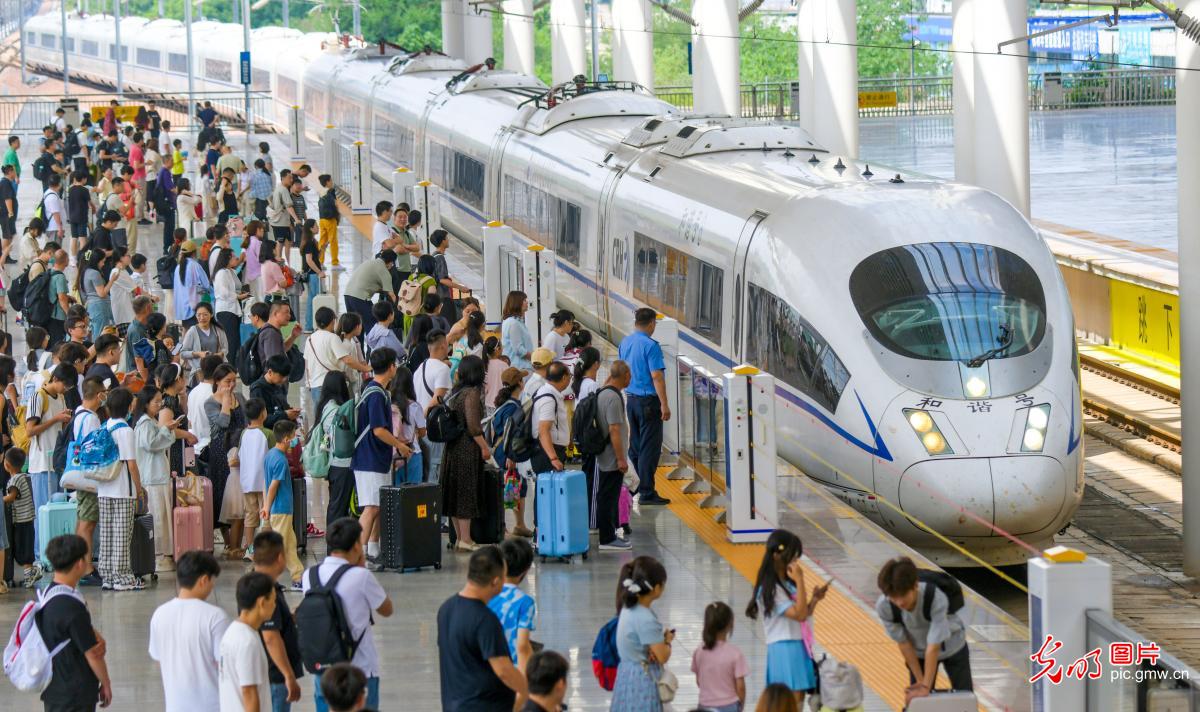 Summer railway travel rush kicks off as new train operation plan takes effect across China