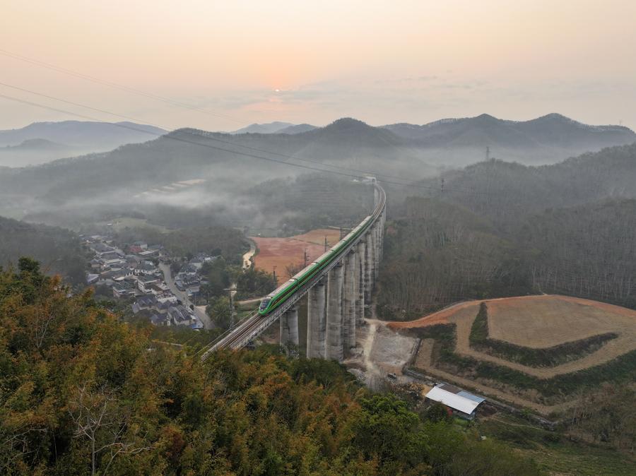 China-Laos Railway handles over 14 mln tonnes of cross-border cargo