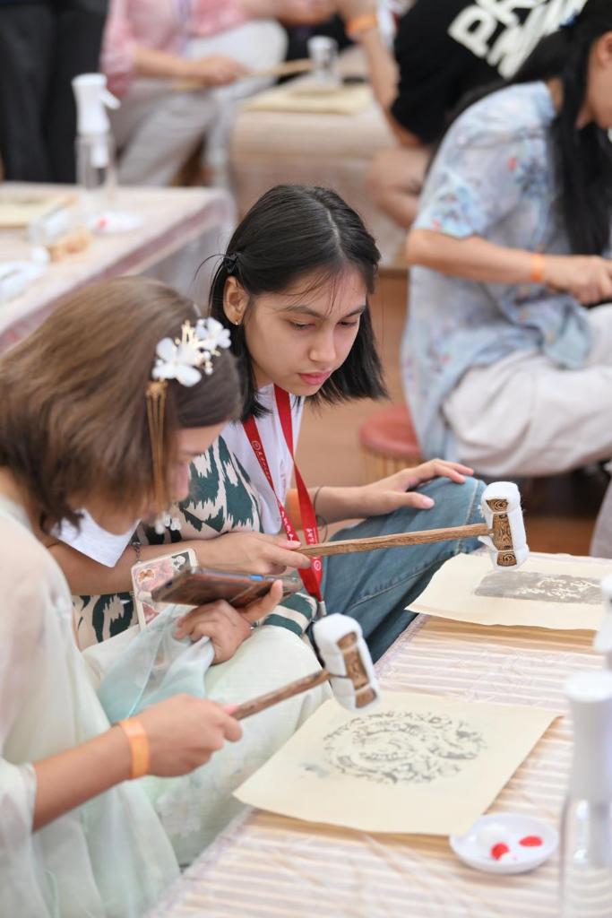 Int'l Exchange | SCO youth converge in cultural exchange fest