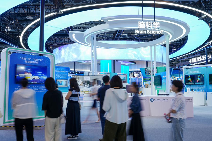 China aims to achieve breakthroughs in brain-computer interface technology by 2027
