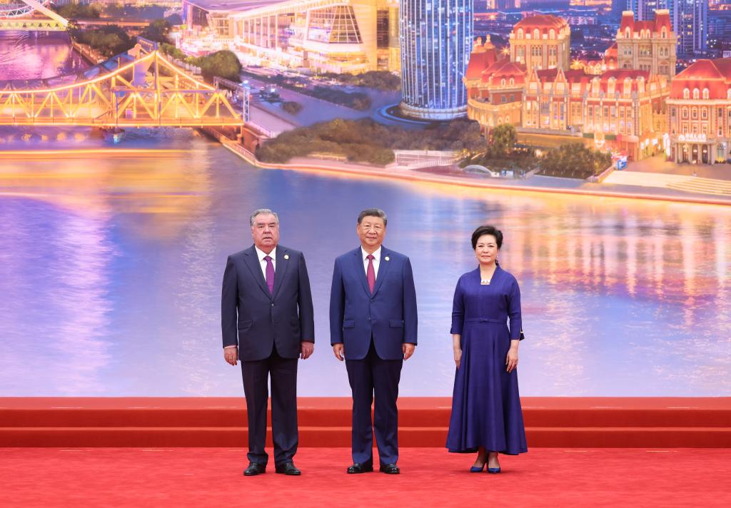 Xi says SCO bears greater responsibilities for peace, development