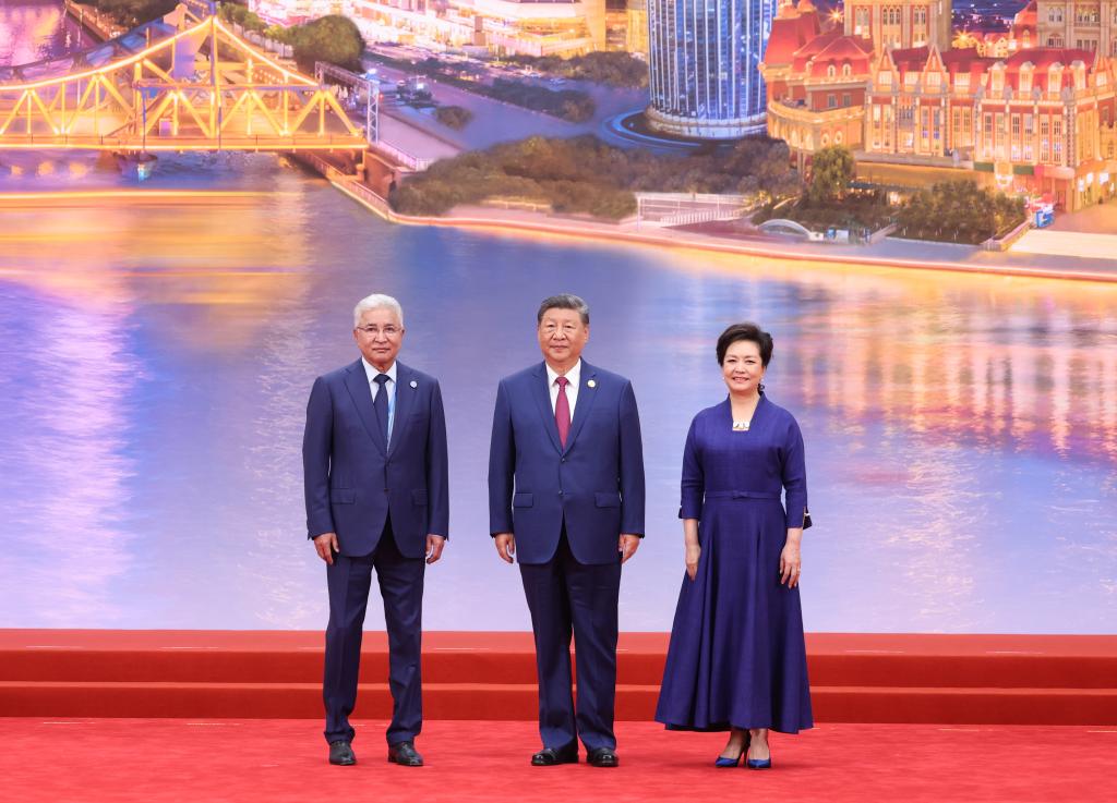 Xi says SCO bears greater responsibilities for peace, development