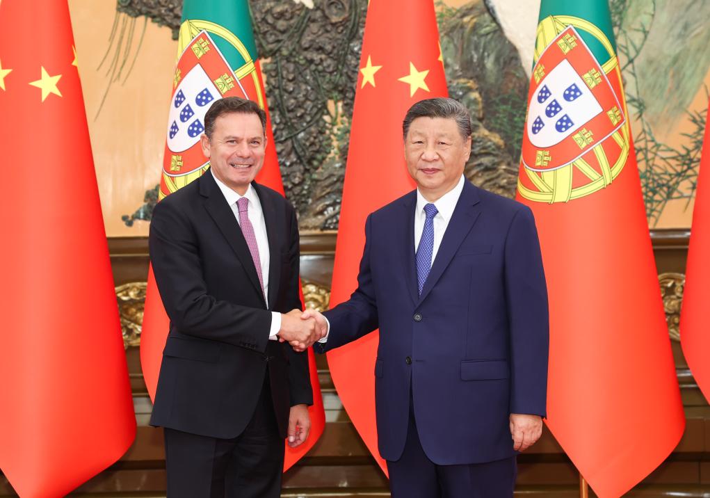 Xi meets Portuguese PM