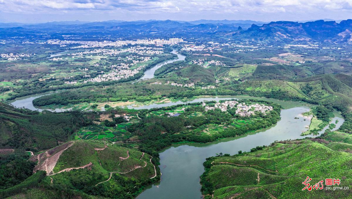 Ecological beauty along Mengjiang River in S China's Guangxi