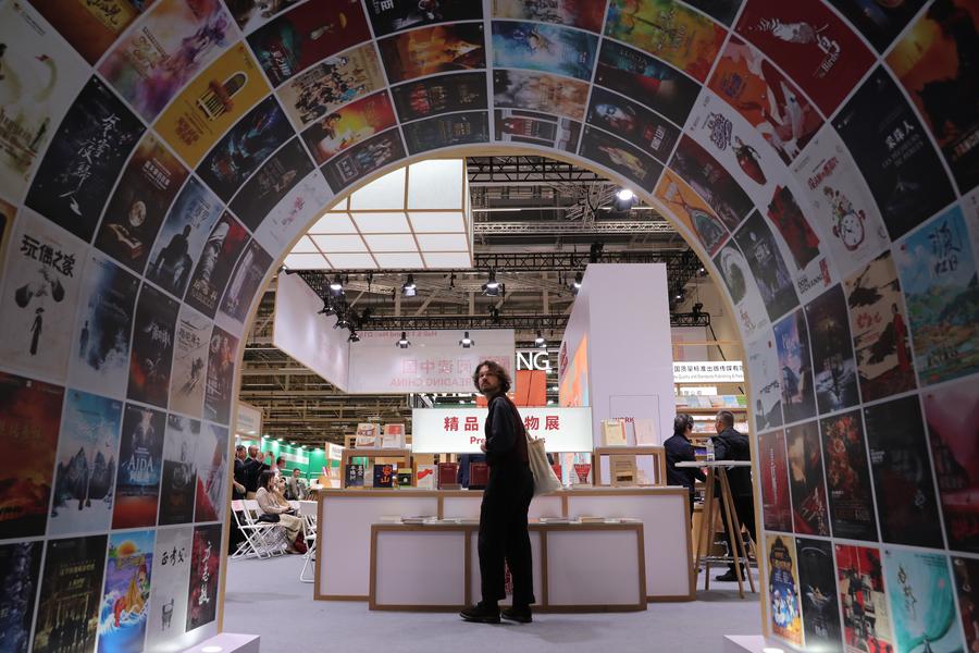 German scholar unveils book on Japan's wartime human experiments in China