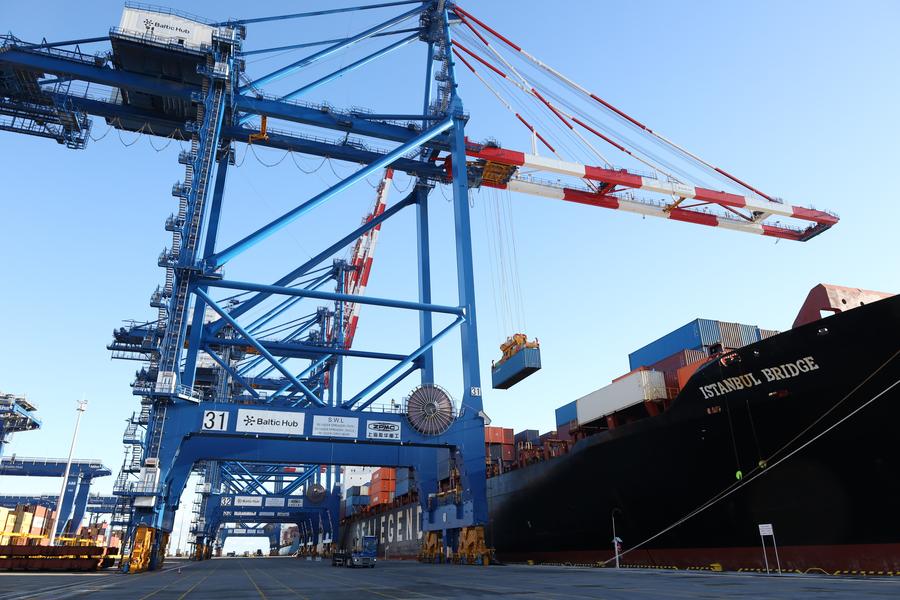 First container ship on China-Europe Arctic route arrives in Gdansk, Poland