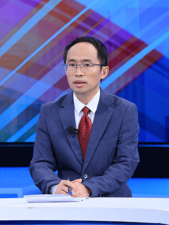 新的开创性进展、突破性变革、历史性成就——“中国经济圆桌会”聚焦我国“十四五”时期经济社会发展 新的开创性进展、突破性变革、历史性成就——“中国经济圆桌会”聚焦我国“十四五”时期经济社会发展