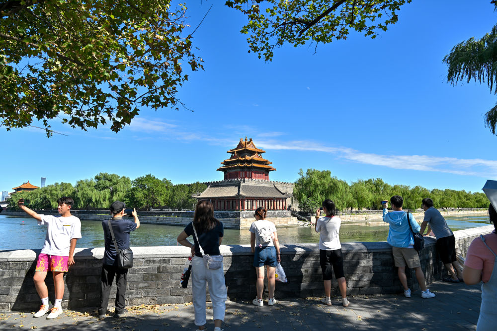 新的开创性进展、突破性变革、历史性成就——“中国经济圆桌会”聚焦我国“十四五”时期经济社会发展 新的开创性进展、突破性变革、历史性成就——“中国经济圆桌会”聚焦我国“十四五”时期经济社会发展