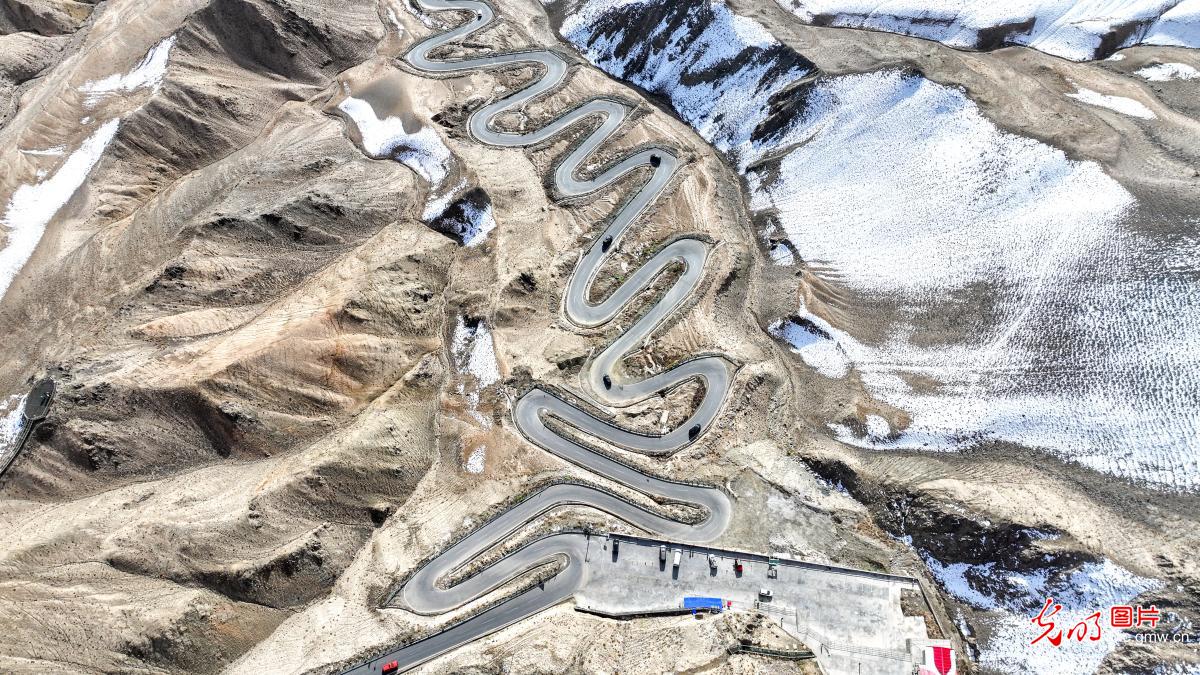 In pics: Panlong Ancient Road in NW China's Xinjiang In pics: Panlong Ancient Road in NW China's Xinjiang