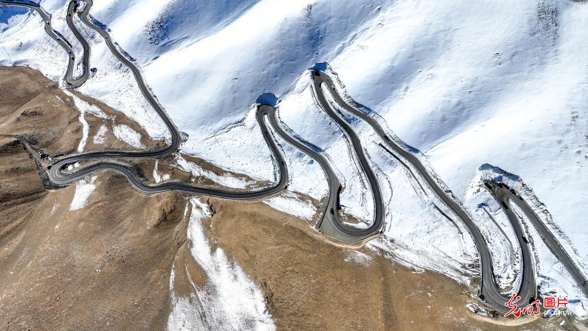 In pics: Panlong Ancient Road in NW China's Xinjiang In pics: Panlong Ancient Road in NW China's Xinjiang