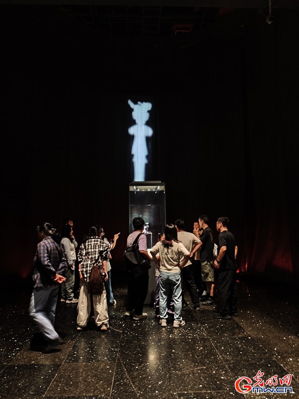 Visitors explore Chengdu's Jinsha Site Museum ahead of temporary closure Visitors explore Chengdu's Jinsha Site Museum ahead of temporary closure