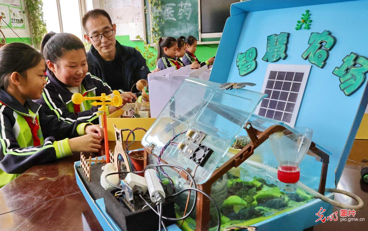 Students across China embrace saving and creativity ahead of World Savings Day
