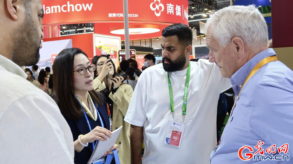 Bridging borders: National Immigration Administration showcases immigration services at 8th CIIE Bridging borders: National Immigration Administration showcases immigration services at 8th CIIE