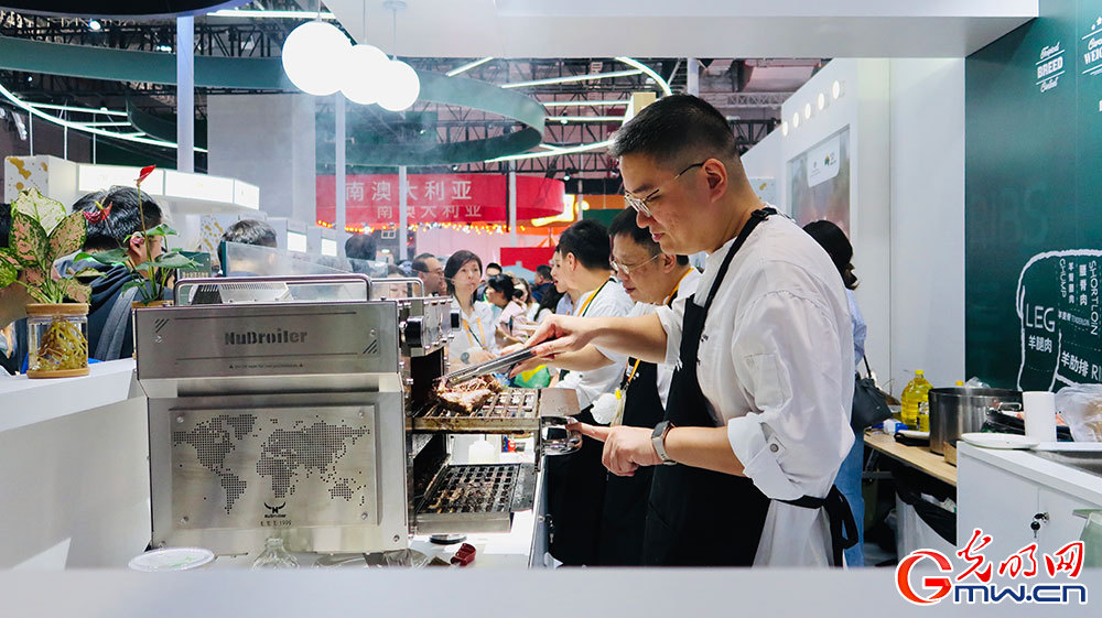 In pics: food and agricultural products attract visitors at 8th CIIE In pics: food and agricultural products attract visitors at 8th CIIE