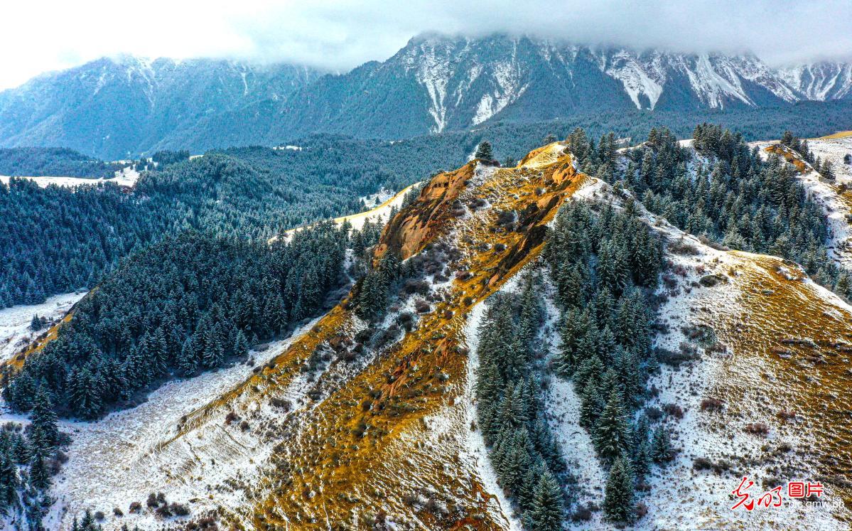 Snow-covered Qilian Mountains reveal majestic winter scenery