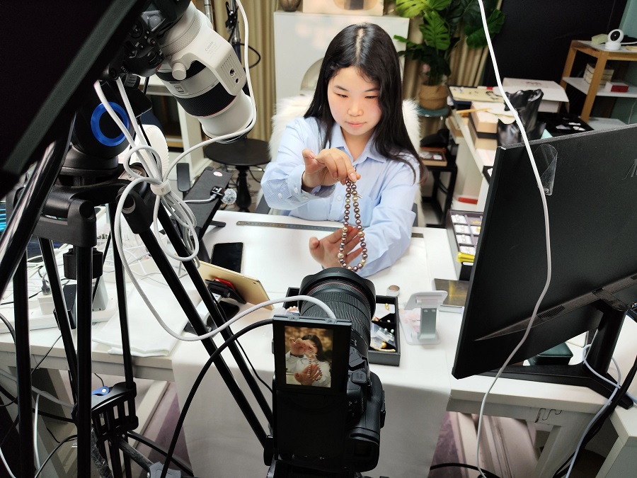 Beijing Women and Children Development Demonstration Base: Hongqiao Market