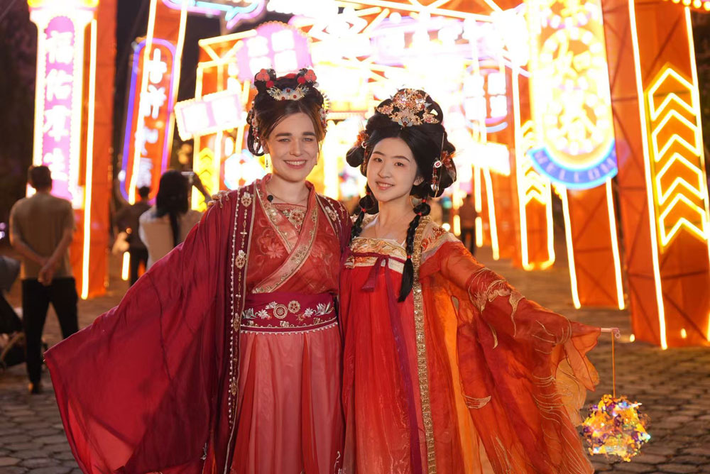 Golden Angel Award Winner Emily Chen shares story of promises that inspired Golden Angel Award Winner Emily Chen shares story of promises that inspired