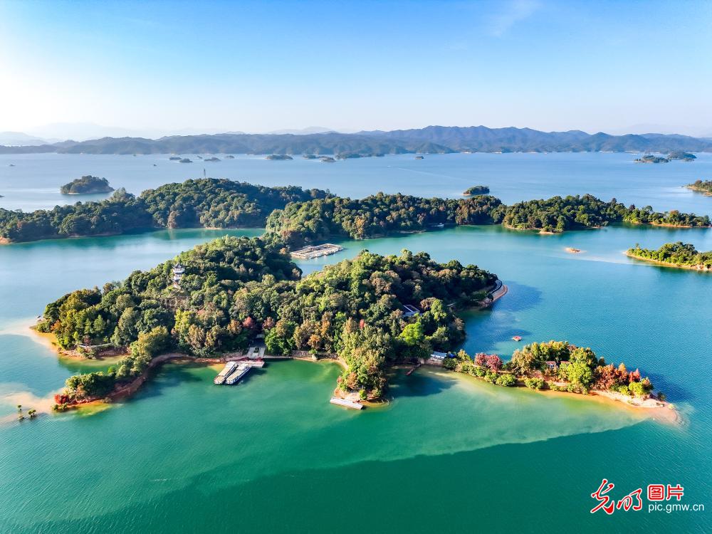 Picturesque scenery of Wanlv Lake in S China's Guangdong