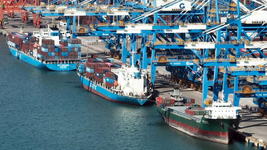 Chinese landmark trade corridor handles over 5 mln TEUs