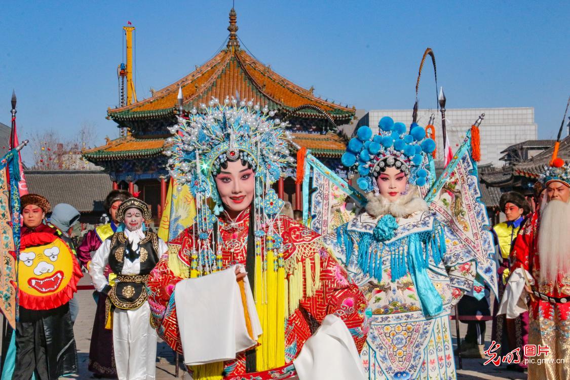 Peking Opera performance brings cultural warmth on Winter Solstice Peking Opera performance brings cultural warmth on Winter Solstice