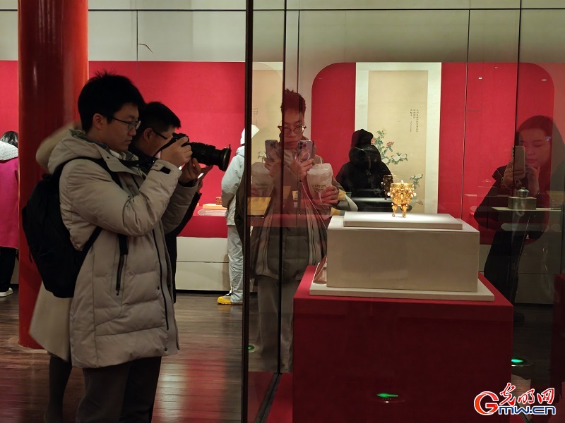Exhibition traces a century of stewardship at the Palace Museum