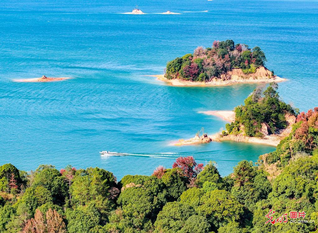 Wanlyu Lake shines amid lush scenery in S China's Guangdong