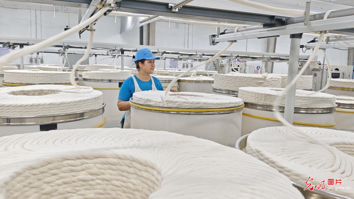 Factories nationwide shift into high gear on first workday of 2026