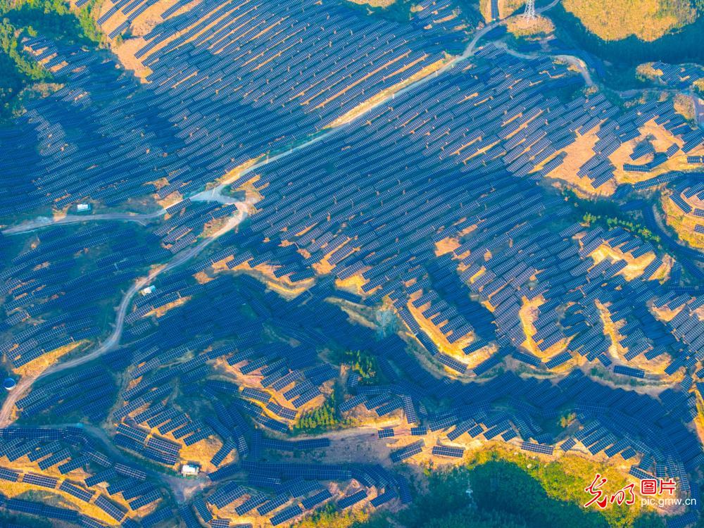 Solar farms in full swing in winter Guizhou