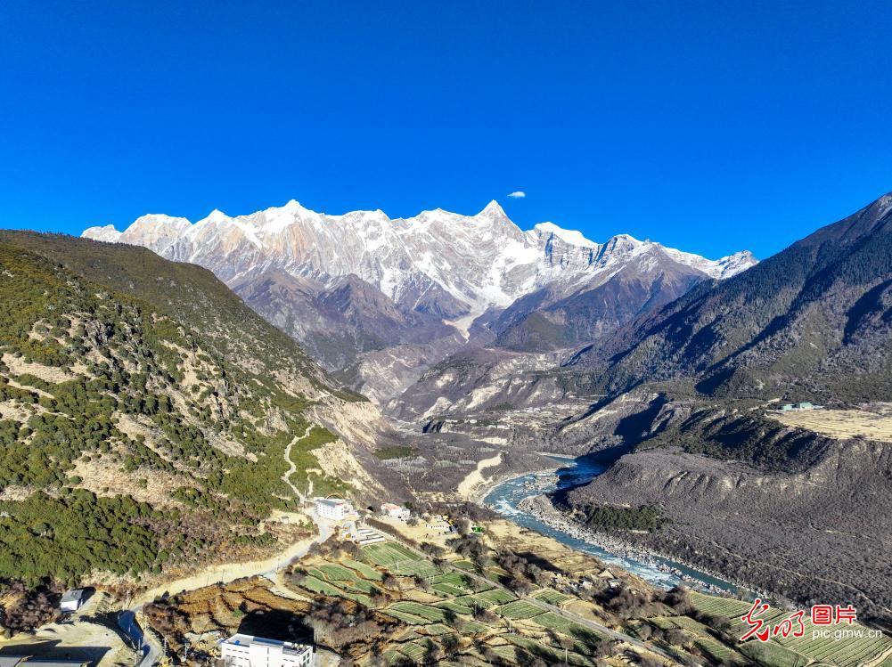 A majestic winter tapestry of the Yarlung Zangbo Grand Canyon