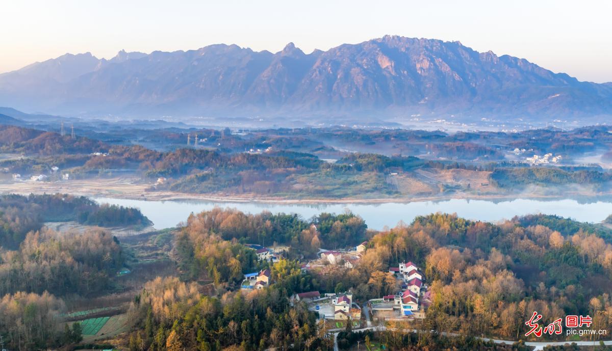 Idyllic winter scenery in E China's Anhui