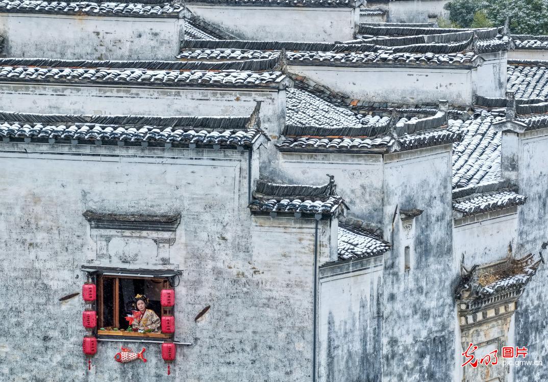Snow scenery of Hongcun Ancient Village in E China's Anhui