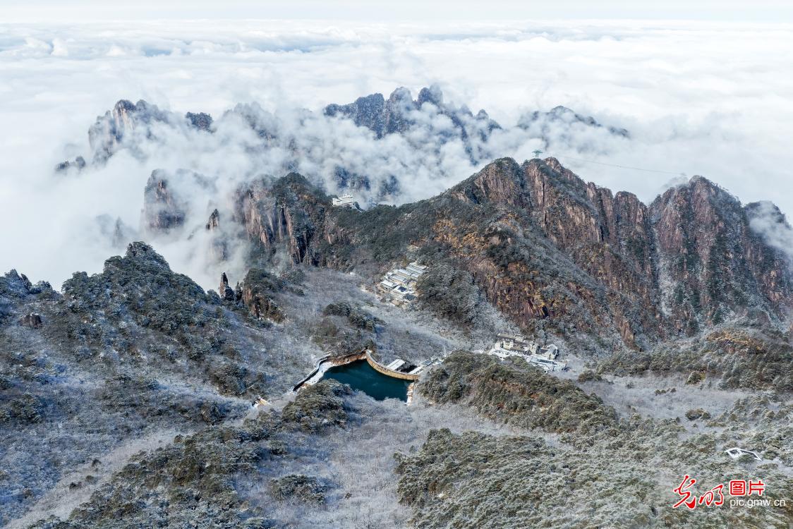 Scenery of Huangshan Mountain scenic area after snow in E China's Anhui