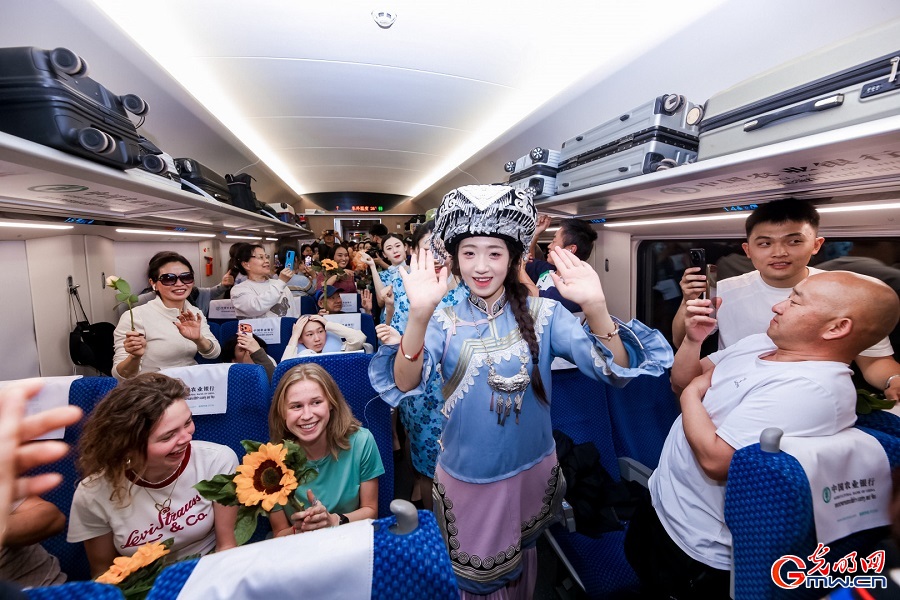 China-Laos railway hosts Spring Festival cultural event marking 65 years of diplomatic ties