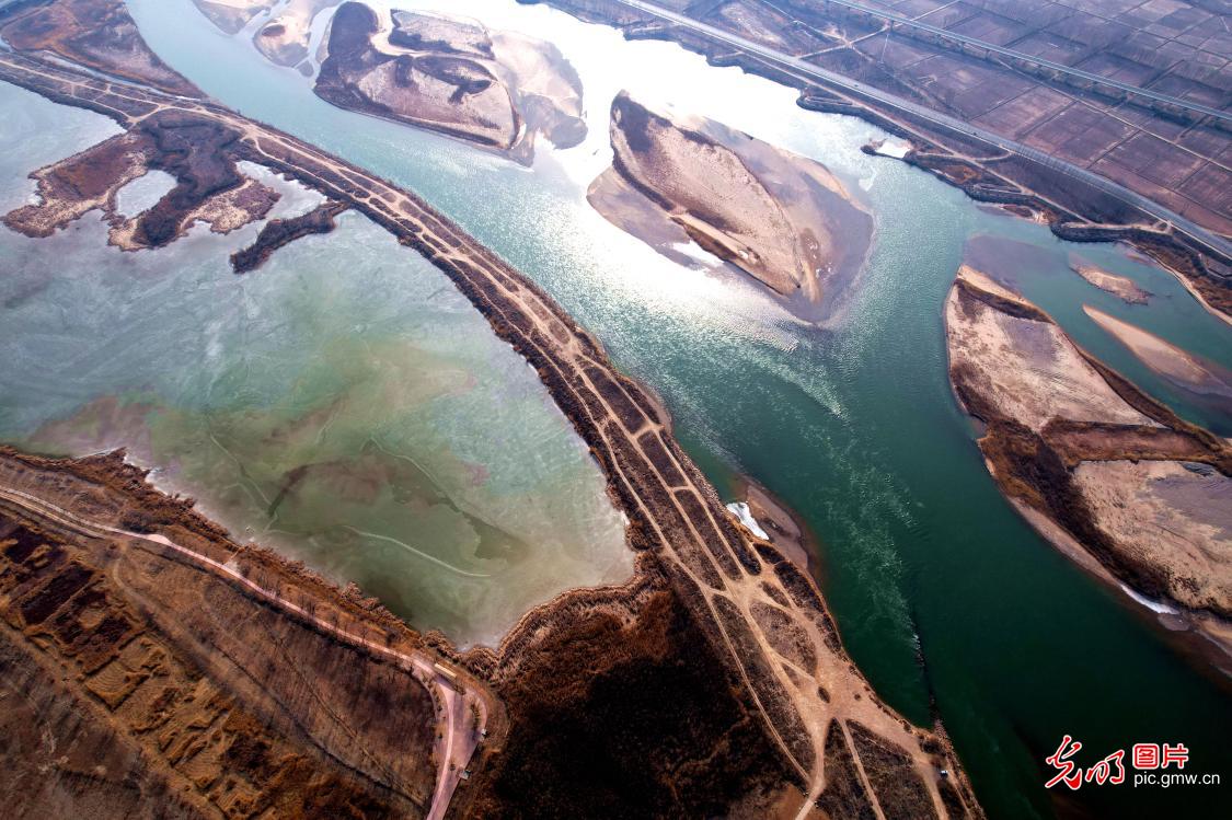 Early spring along Yellow River in NW China's Ningxia Early spring along Yellow River in NW China's Ningxia