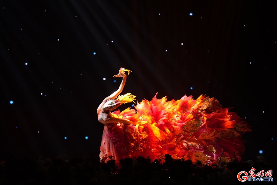 Spring Festival cultural gala&nbsp;marks China-Laos Friendship Year in Vientiane