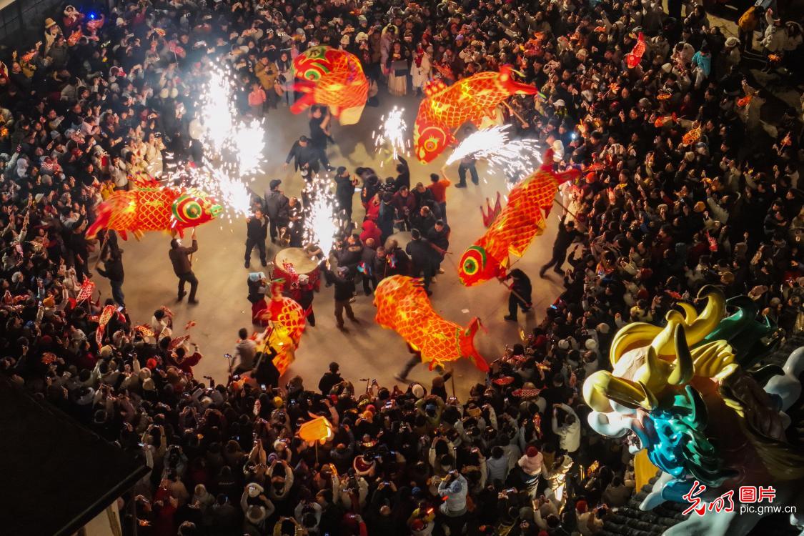 China embraces a joyful Spring Festival with traditions old and new China embraces a joyful Spring Festival with traditions old and new