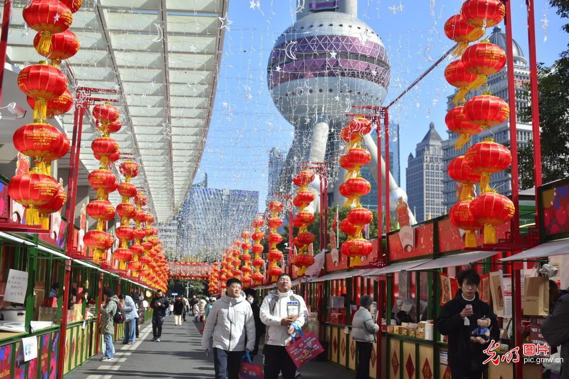 China embraces a joyful Spring Festival with traditions old and new China embraces a joyful Spring Festival with traditions old and new