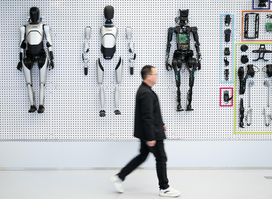 Rise of China's robot rental boom: from gimmick to economic engine