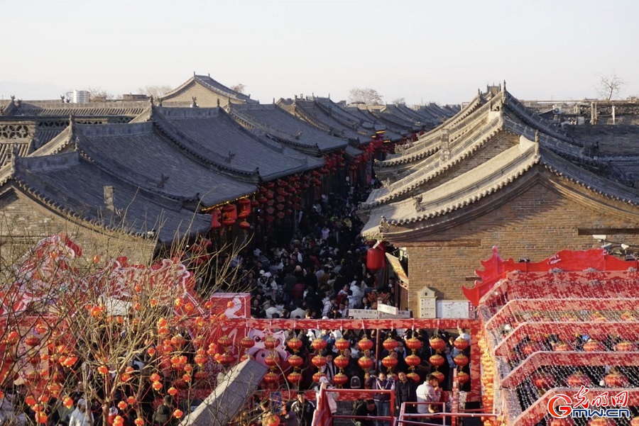 Spring Festival market held in ancient city of Pingyao