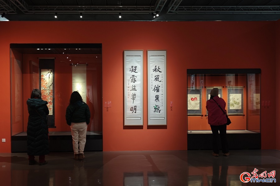 Masterpieces by Xu Beihong, Qi Baishi, Zhang Daqian on show in Beijing
